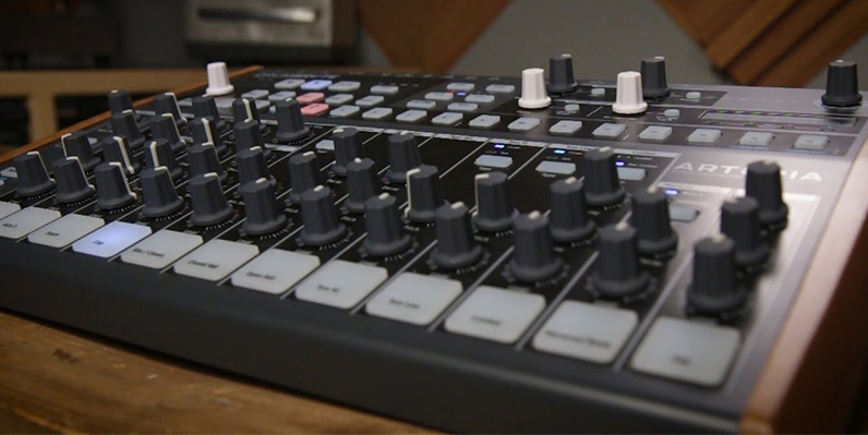 Arturia DrumBrute سینتی سایزر