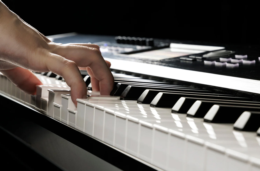 ورک استیشن KORG Nautilus AT 61