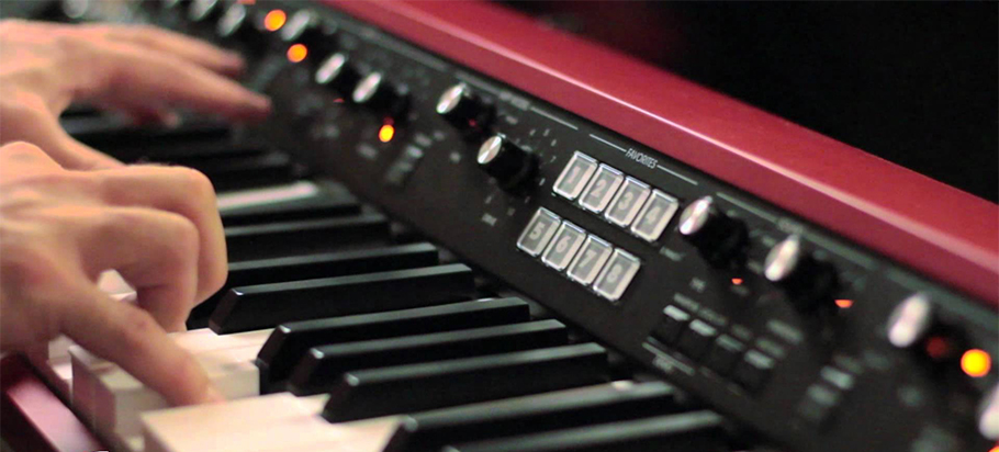 Korg SV-1 73-Metallic Red پیانو دیجیتال