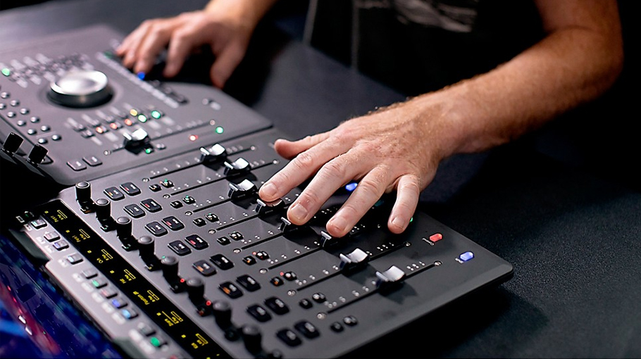 کنترلر نرم افزار Avid S1