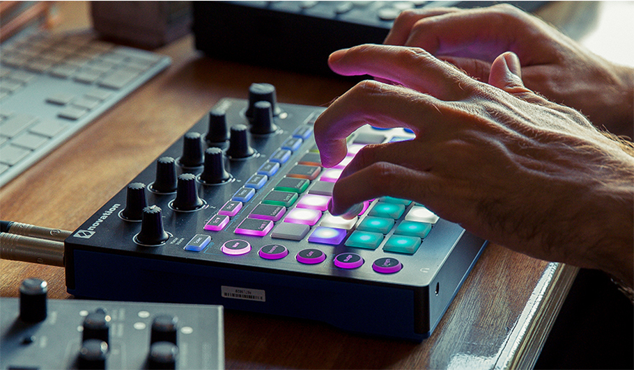 Novation Circuit سینتی سایزر و پد کنترلر