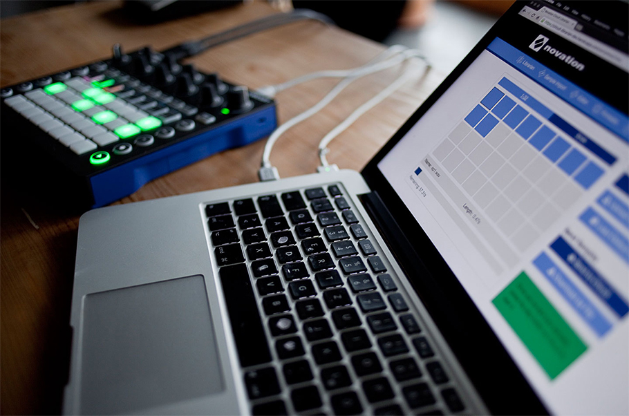 Novation Circuit سینتی سایزر و پد کنترلر