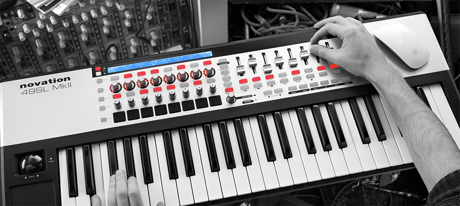 Novation 61 SL MKII میدی کنترلر