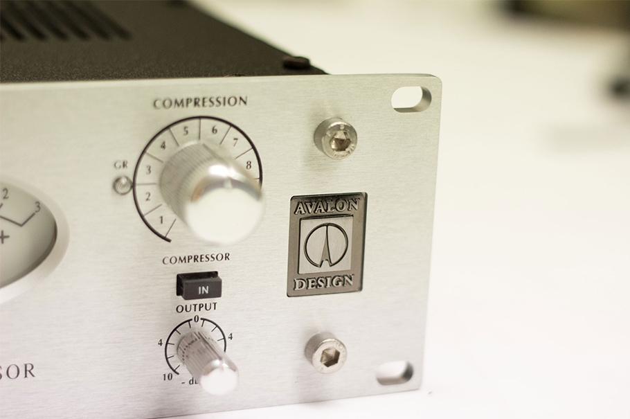 Avalon AD2044 پری آمپ