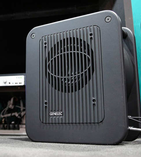 Genelec 7040A ساب ووفر اکتیو