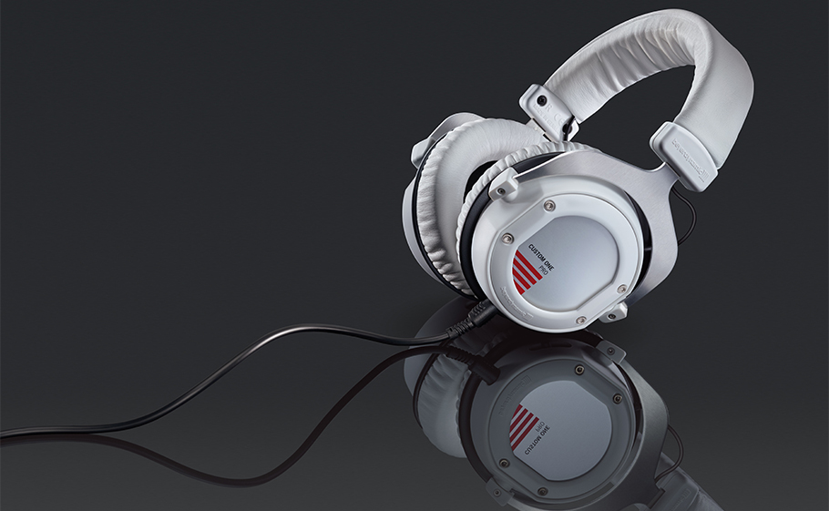 BeyerDynamic Custom One Pro Plus هدفون