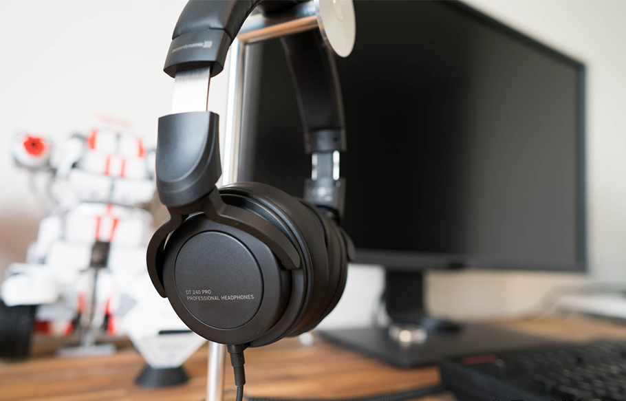 BeyerDynamic DT 240 Pro هدفون
