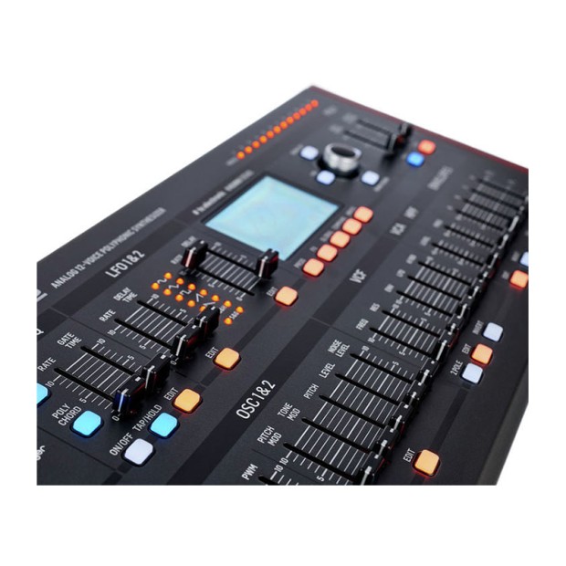 سینتی سایزر بهرینگر Behringer DeepMind 12D