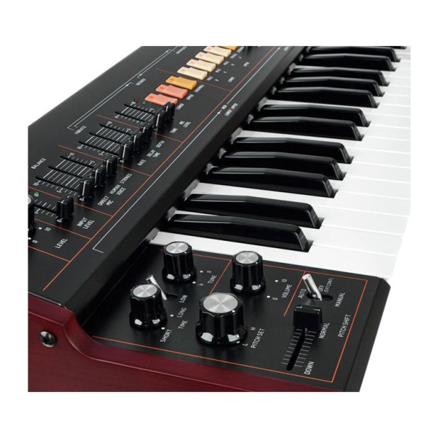 سینتی سایزر بهرینگر Behringer VC340 37-key Analog Synthesizer