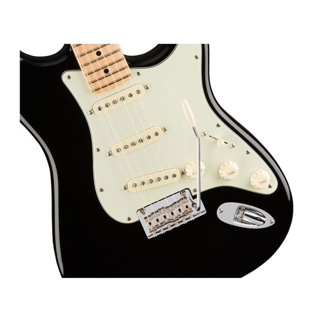 گیتار الکتریک فندر Fender American Professional Stratocaster-Black w/ Maple Fingerboard