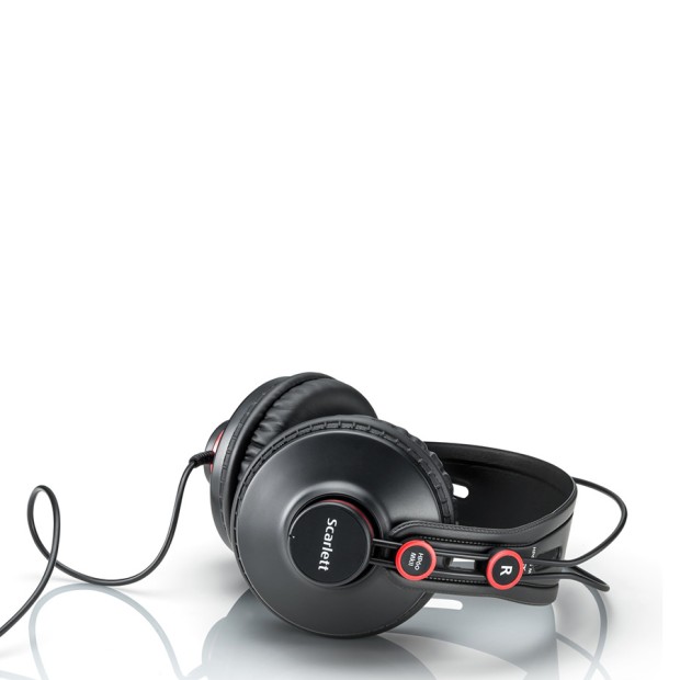 کارت صدا فوکوسرایت Focusrite Scarlett Solo Studio Pack G2
