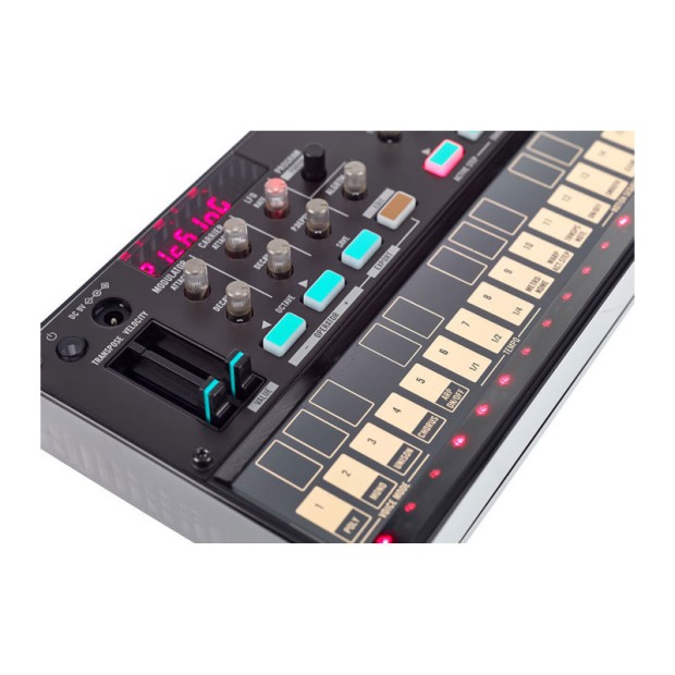 سینتی سایزر کرگ Korg Volca FM