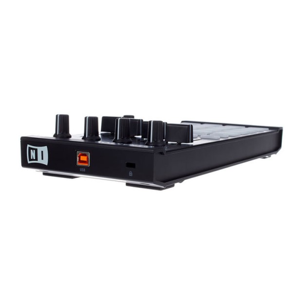دی جی کنترلر نیتیو اینسترومنتز Native Instruments Traktor Kontrol F1 MK2