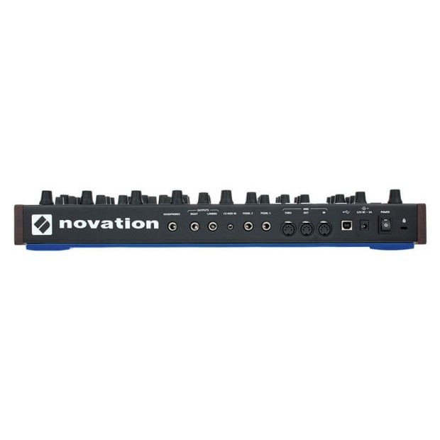 سینتی سایزر نویشن Novation Peak