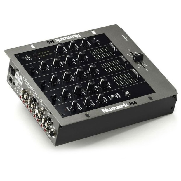 میکسر دی جی نیومارک Numark M4