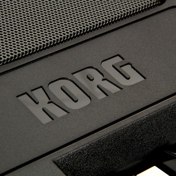 کیبورد ارنجر موسیقی کرگ KORG Pa300