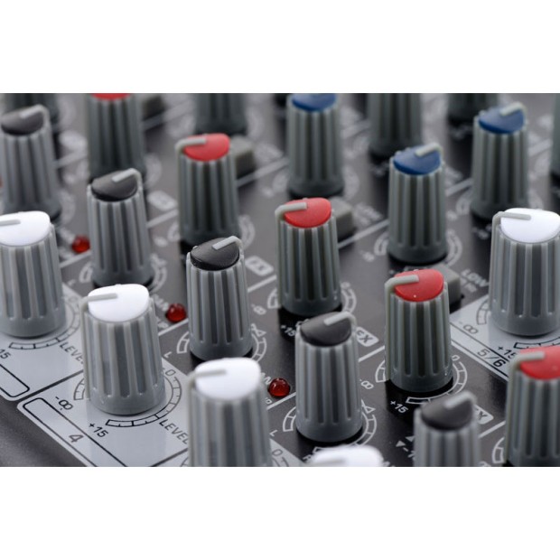میکسر صدا بهرینگر Behringer Xenyx 1202