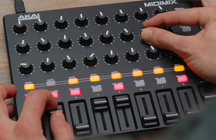 میدی کنترلر AKAI MIDIMix