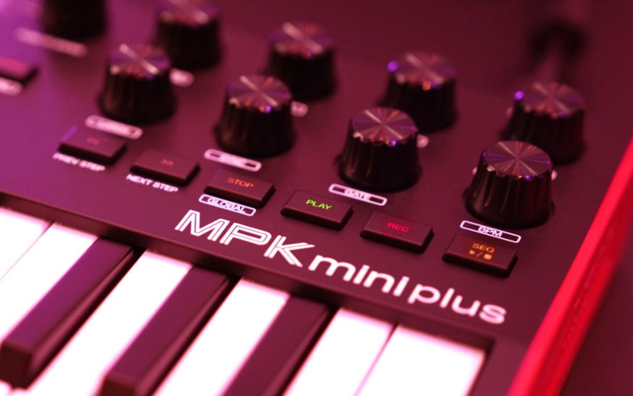 میدی کنترلر AKAI MPK Mini Plus