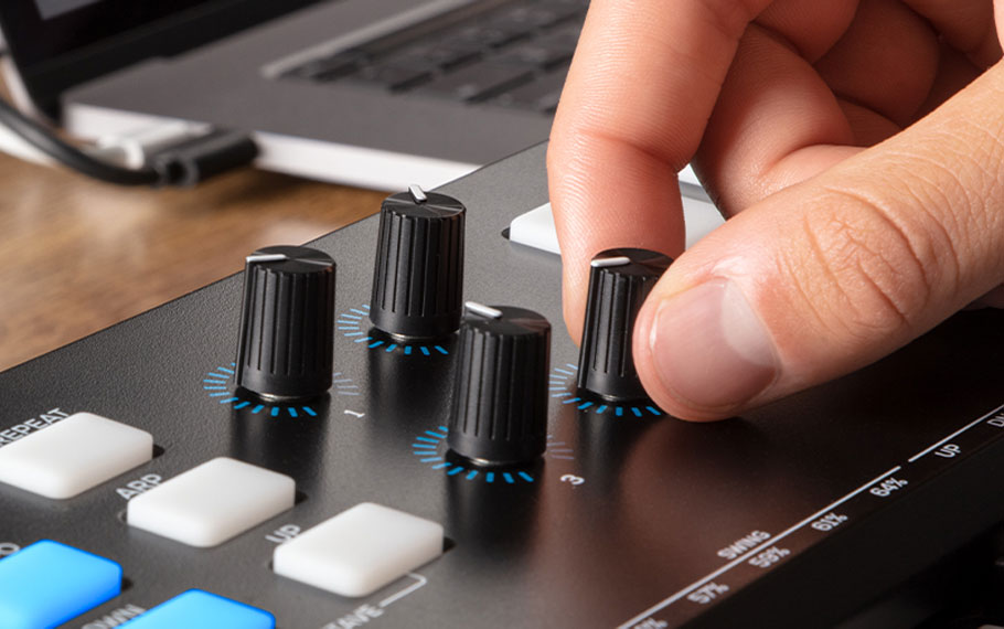 میدی کنترلر Alesis V49 MKII