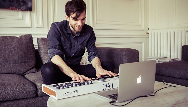 Arturia KeyLab Essential 49 میدی کنترلر
