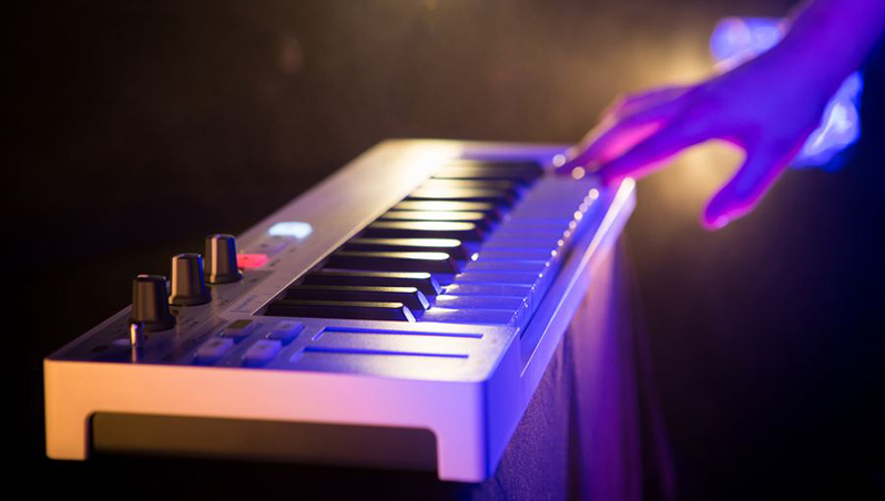 Arturia KeyStep میدی کنترلر