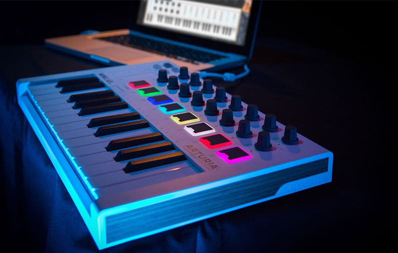 Arturia MiniLab MkII میدی کنترلر