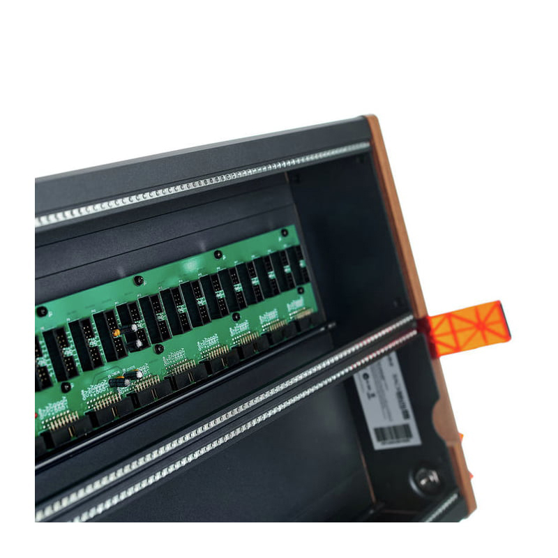 سینتی سایزر آرتوریا Arturia RackBrute 6U