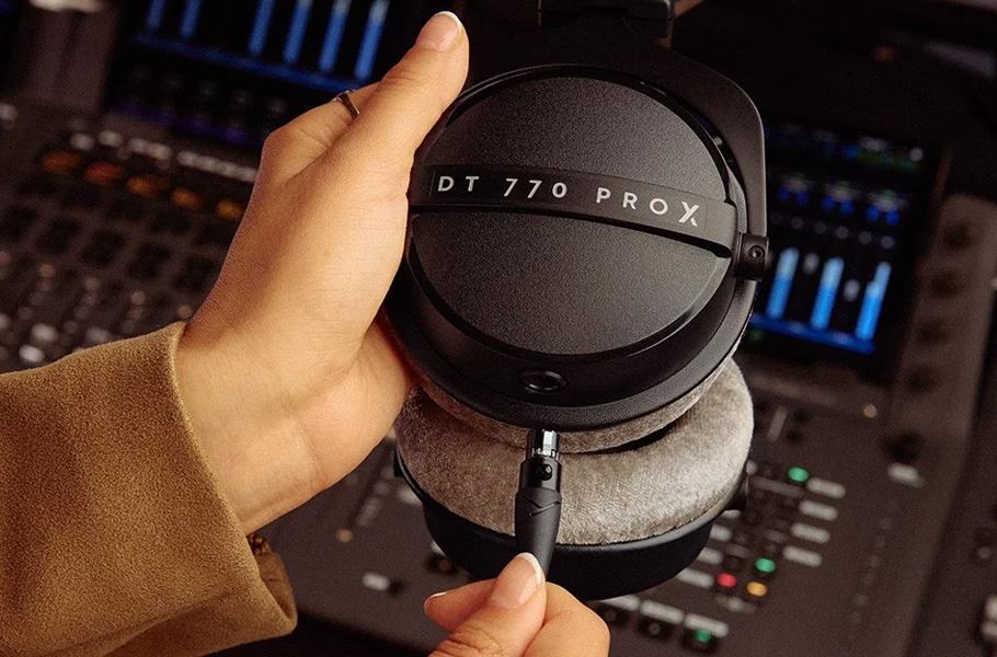 هدفون استودیویی Beyerdynamic DT 770 PRO X