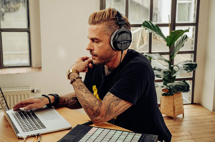 BeyerDynamic DT 990 Pro هدفون