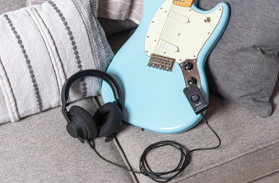 امپلاگ Fender Mustang Micro