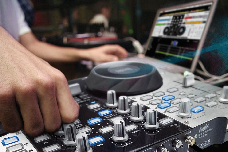 Hercules DJ Console 4-Mx White دی جی کنترلر