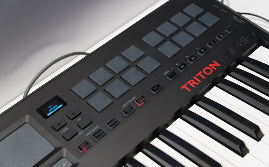 KORG TRITON taktile 49 سینتی سایزر