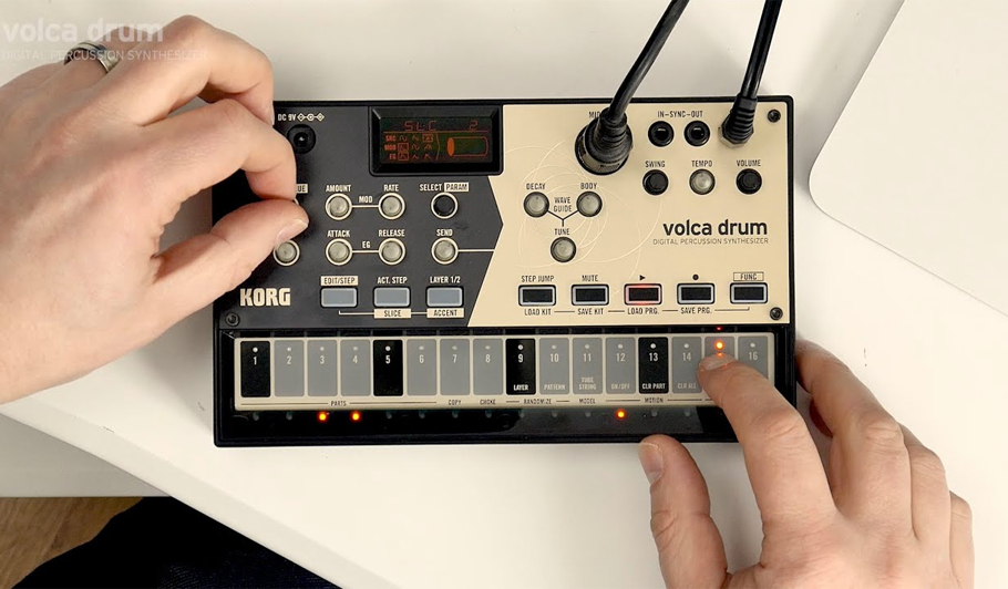 سینتی سایزر Korg Volca Drum