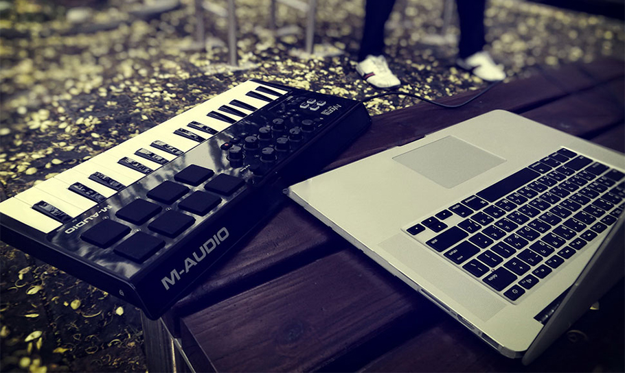 M-Audio Axiom AIR 32 Mini میدی کنترلر