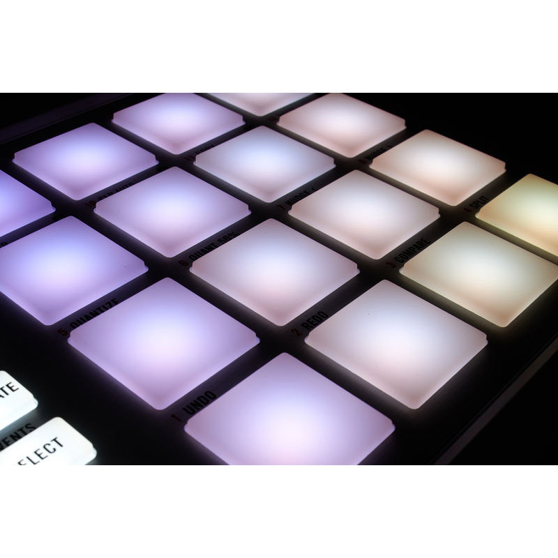 دی جی کنترلر نیتیو اینسترومنتز Native Instruments Maschine Mikro MKII White