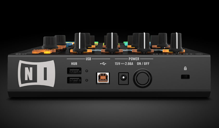 Native Instruments Traktor Kontrol D2 دی جی کنترلر