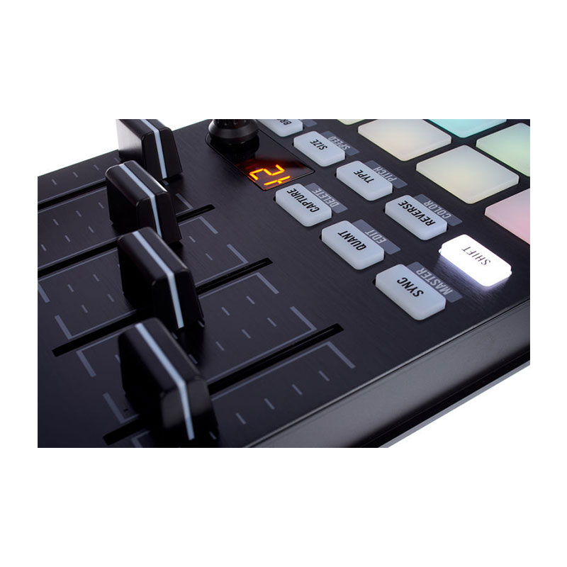 دی جی کنترلر نیتیو اینسترومنتز Native Instruments Traktor Kontrol F1 MK2