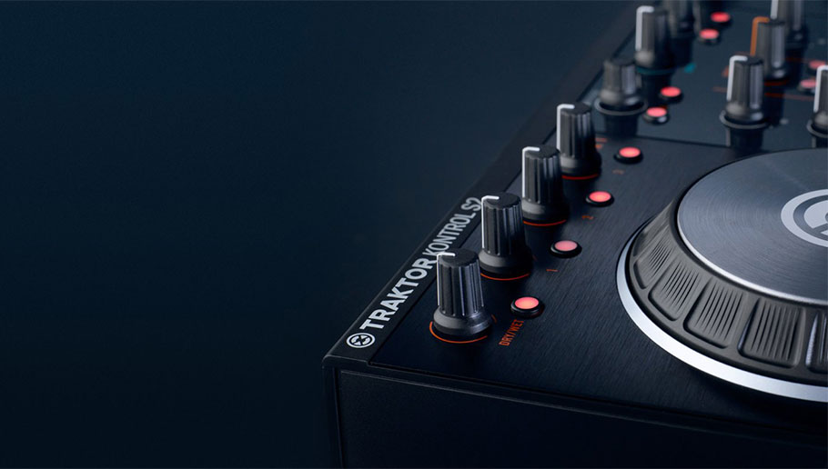 Native Instruments Traktor S2 MK2 دی جی کنترلر