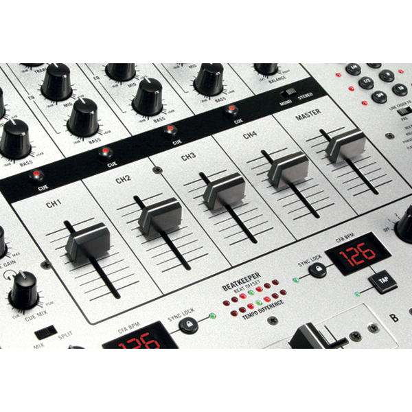 میکسر دی جی نیومارک Numark iM9