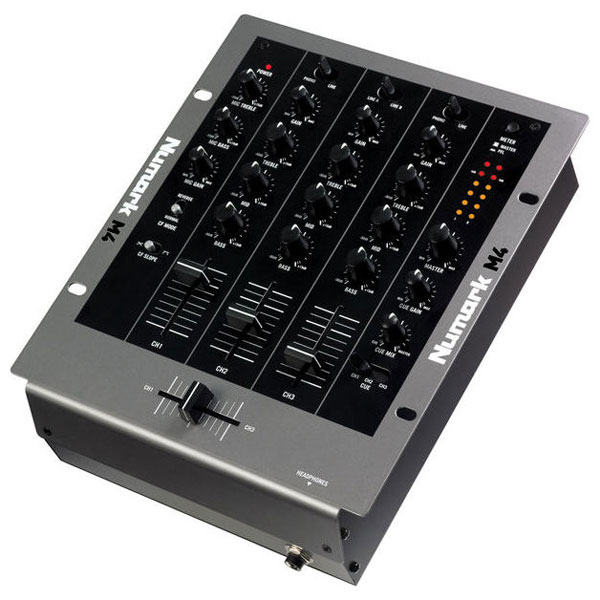 میکسر دی جی نیومارک Numark M4