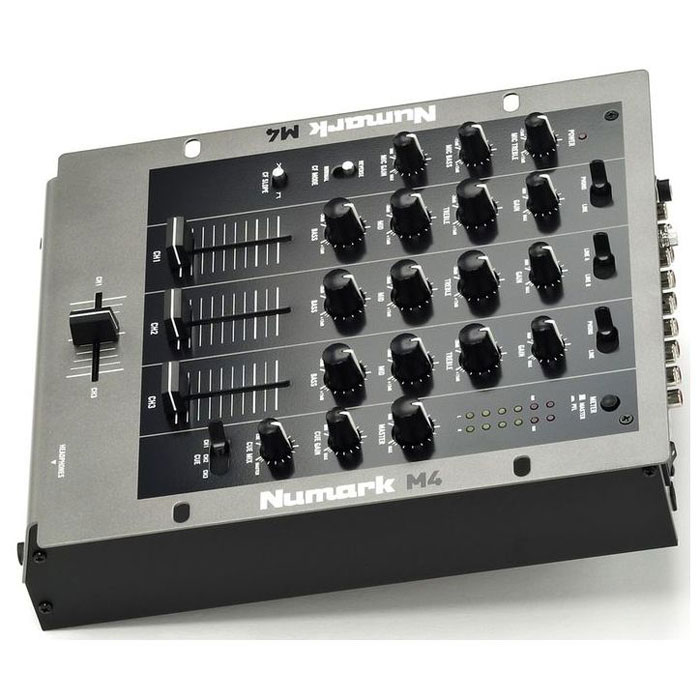 میکسر دی جی نیومارک Numark M4