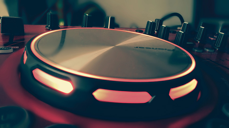Pioneer DDJ WeGO 2 دی جی کنترلر