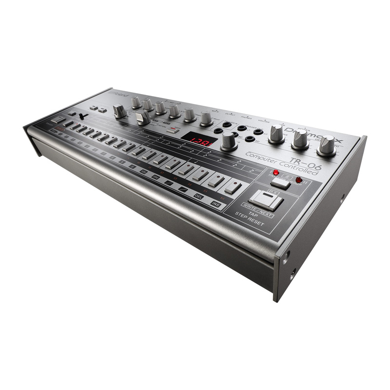 سینتی سایزر رولند Roland TR-06