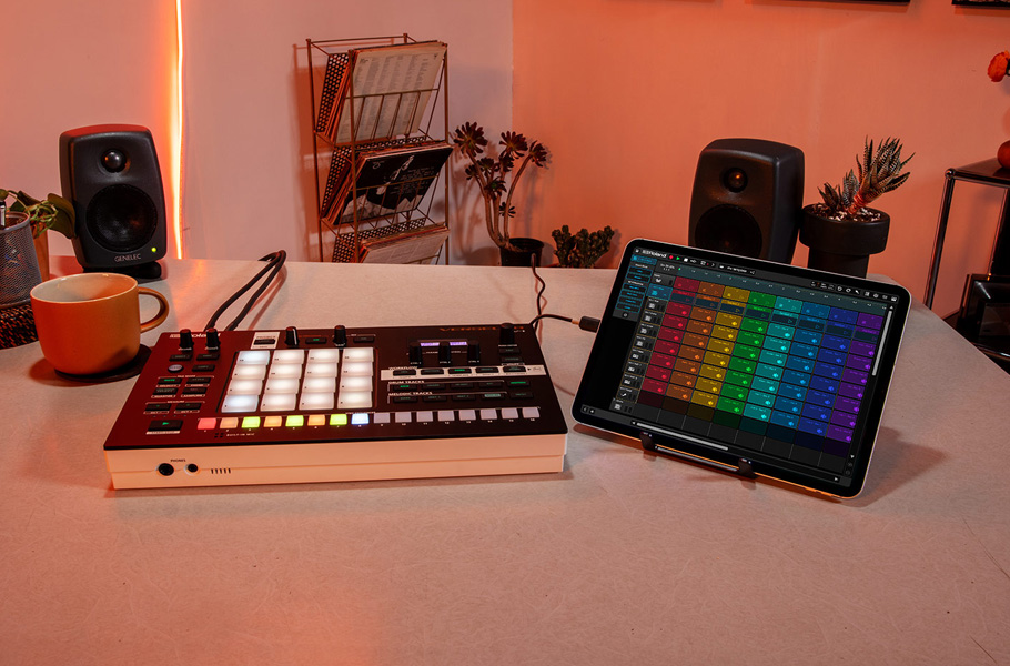 ورک استیشن Roland Verselab MV-1