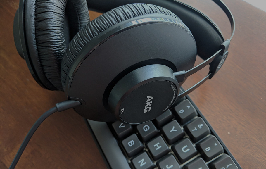 AKG K52 هدفون