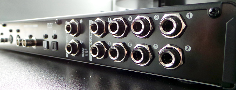 ZOOM UAC-8 کارت صدا