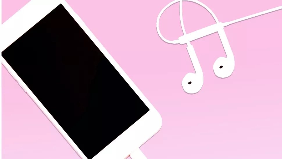 استفاده از موبایل و هدفون برای تمرین آکسان و مترونوم