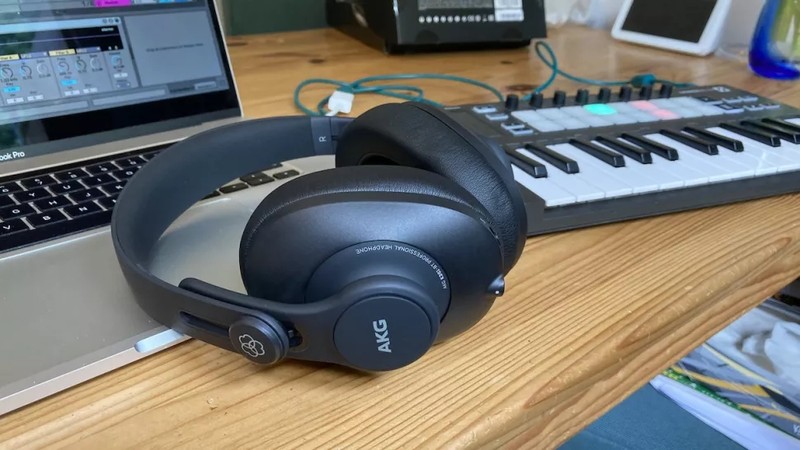 هدفون استودیویی AKG K361