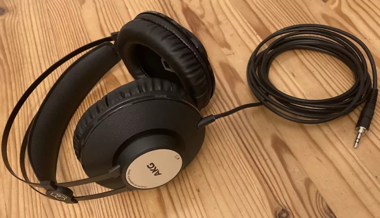 هدفون بسته AKG K72